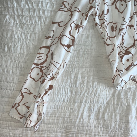 Unique Patterned Collared Top - Picture 2 of 4